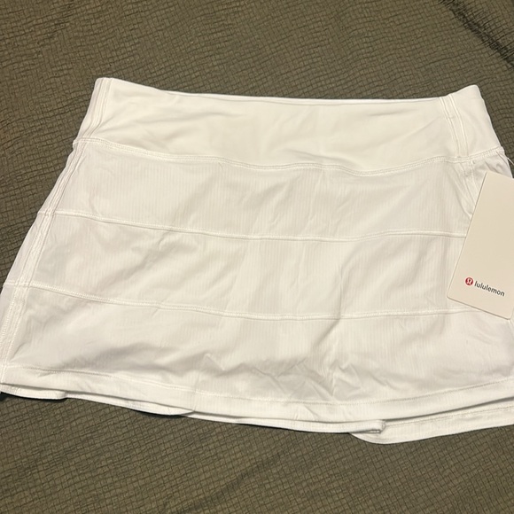 Lululemon Mini Pace Rival Skirt - Picture 2 of 3